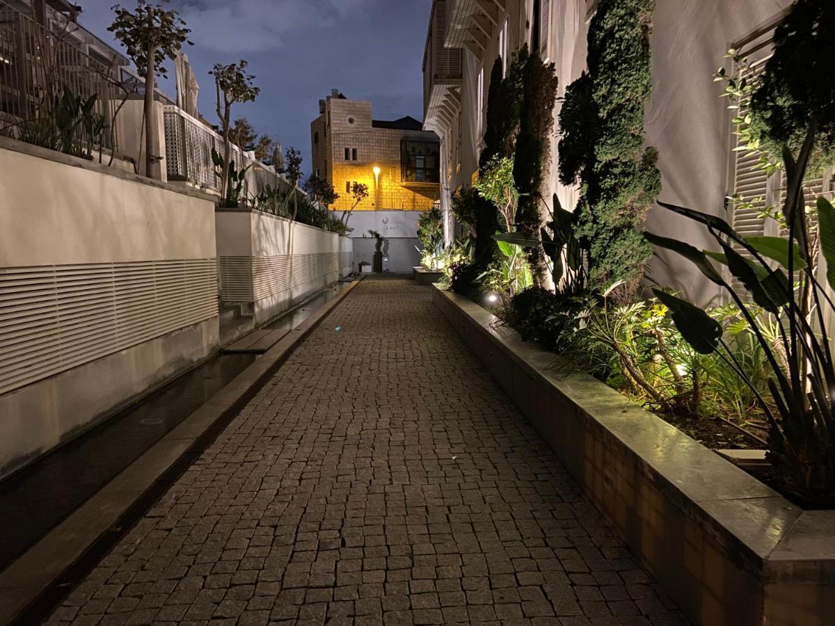 Laura Compound- Authentic 1 Bedroom Charming & Specious Tel Aviv Exterior photo