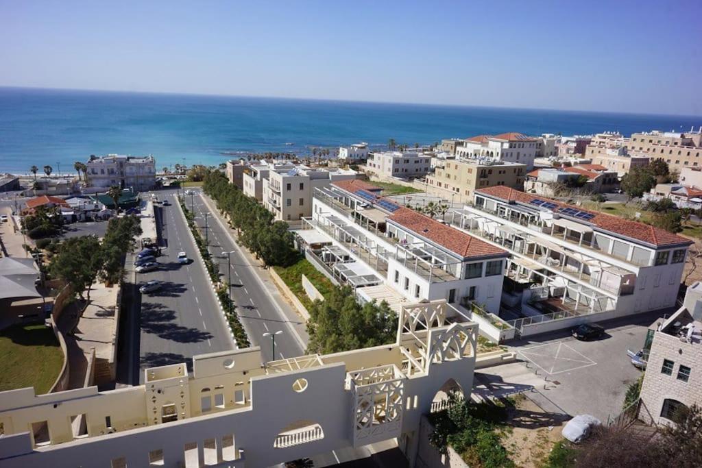 Laura Compound- Authentic 1 Bedroom Charming & Specious Tel Aviv Exterior photo